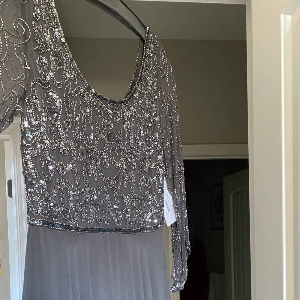 NWT Long formal gown - navy blue sz6